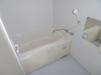 日々の疲れを癒すお風呂付です