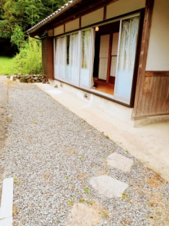 たまにはお庭で休日を過ごしてみるのもよいかもしれません