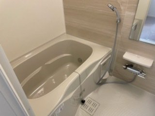 コンパクトで使いやすいお風呂です