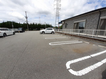 駐車場に車を止められます