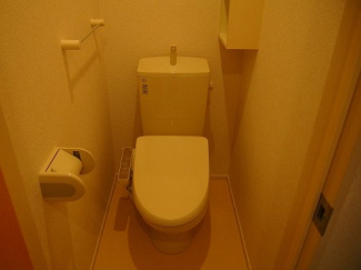 ゆったりとした空間のトイレです