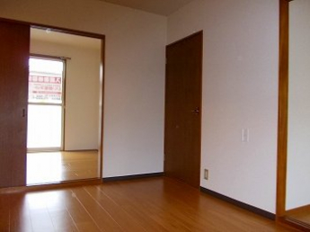 中はこのようになっています