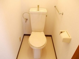 清潔感のあるトイレです