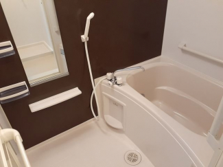 日々の疲れを癒すお風呂付です