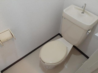 清潔感のあるトイレです