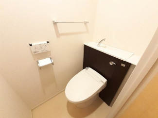 ゆったりとした空間のトイレです