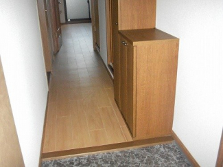 明るい玄関です