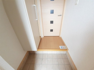 シンプルで使いやすい玄関です