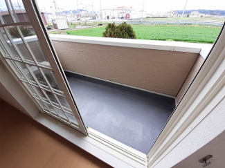 お洗濯にも便利なバルコニー付き