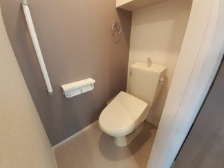 コンパクトで使いやすいトイレです