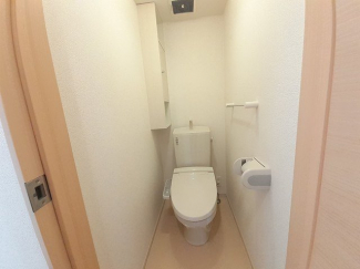 コンパクトで使いやすいトイレです
