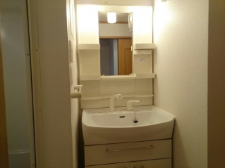 コンパクトで使いやすい洗面所