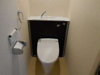 コンパクトで使いやすいトイレです