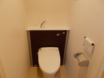ゆったりとした空間のトイレです