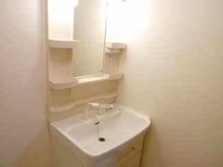 コンパクトで使いやすい洗面所