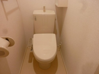ゆったりとした空間のトイレです