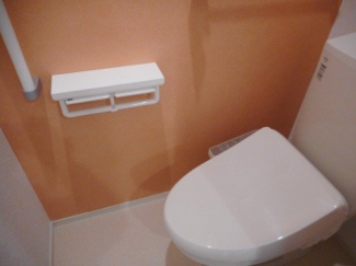 コンパクトで使いやすいトイレです