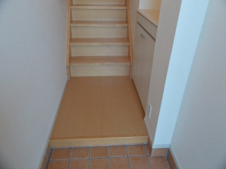 収納もある玄関です