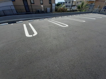 車をお持ちの方に嬉しい駐車場付きの物件です