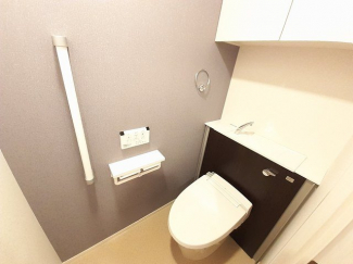 シンプルで使いやすいトイレです