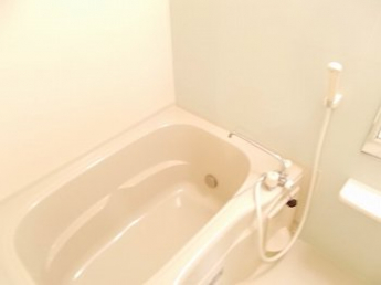 日々の疲れを癒すお風呂付です