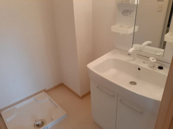 コンパクトで使いやすい洗面所