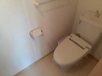 ゆったりとした空間のトイレです