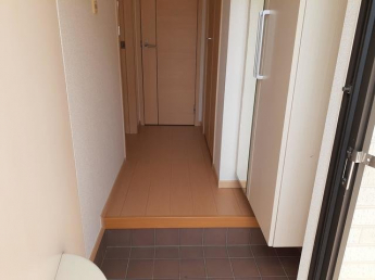 ゆったりとした玄関です