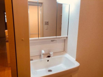 コンパクトで使いやすい洗面所