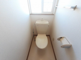 コンパクトで使いやすいトイレです
