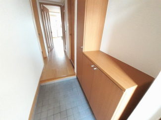 落ち着いた玄関です