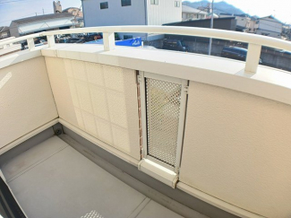 お洗濯にも便利なバルコニー付き