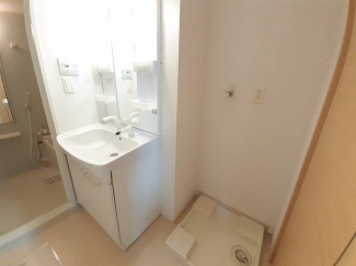 コンパクトで使いやすい洗面所