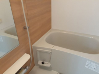 コンパクトで使いやすいお風呂です