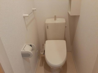 コンパクトで使いやすいトイレです