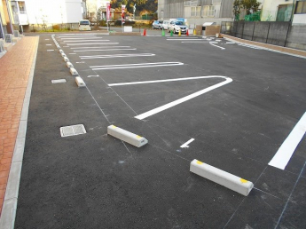 車をお持ちの方に嬉しい駐車場付きの物件です