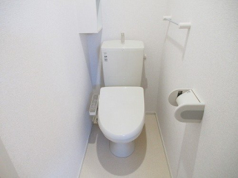 コンパクトで使いやすいトイレです