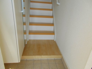 落ち着いた玄関です