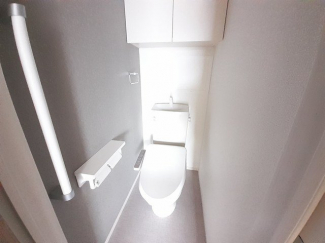 ゆったりとした空間のトイレです