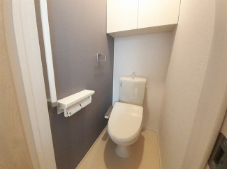 清潔感のあるトイレです