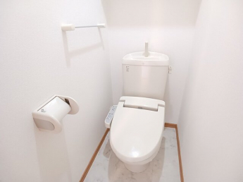 清潔感のあるトイレです