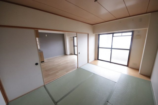 明るい和室です