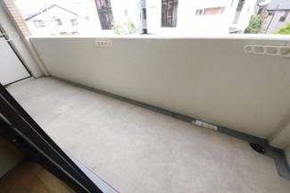 お洗濯にも便利なバルコニー付き
