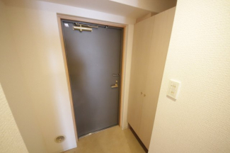 落ち着いた玄関です