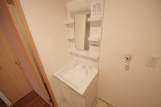 コンパクトで使いやすい洗面所