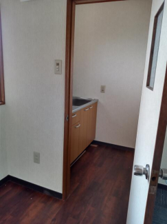 四国中央市妻鳥町の事務所の画像
