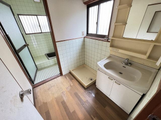 松山市土居町の一戸建ての画像