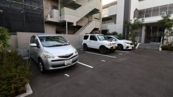 【駐車場】