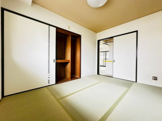 【寝室】