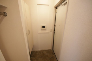毎日通る玄関はこちらです